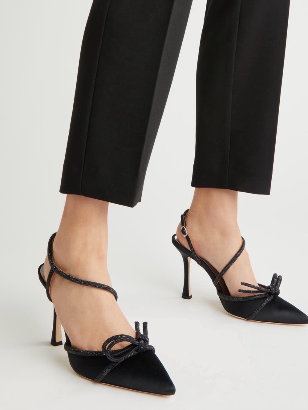 Badgley Mischka Black Pointed-Toe Slingback Heels with Bow